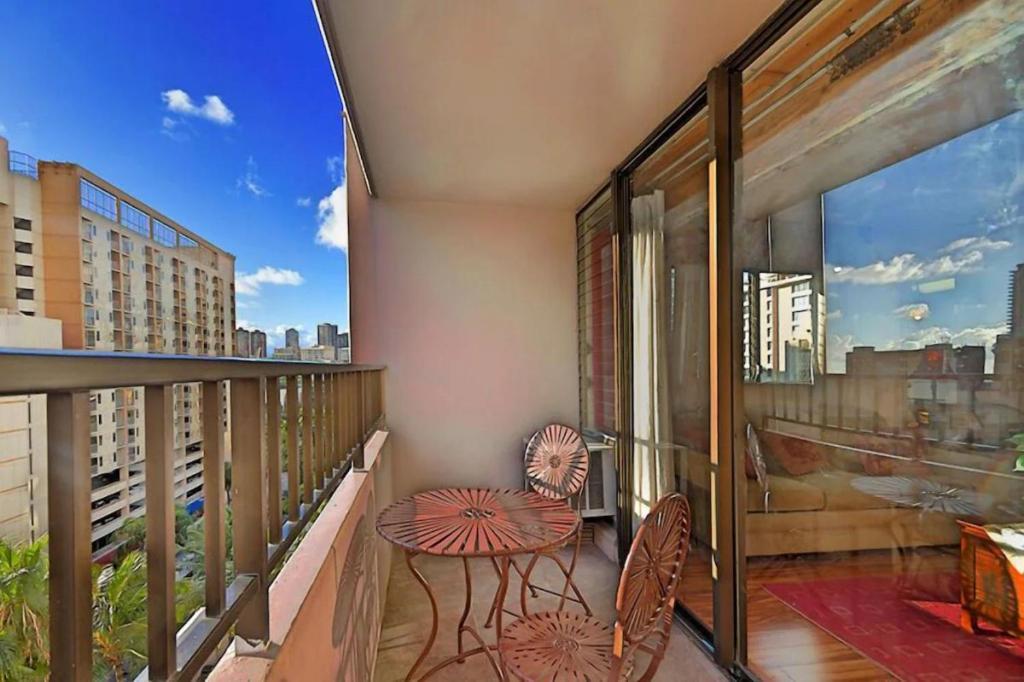 Heart Of Waikiki,1Bdrm,Free Parking, Wifi,No Resort Fees,Youtube,Netflix ! هونولولو المظهر الخارجي الصورة
