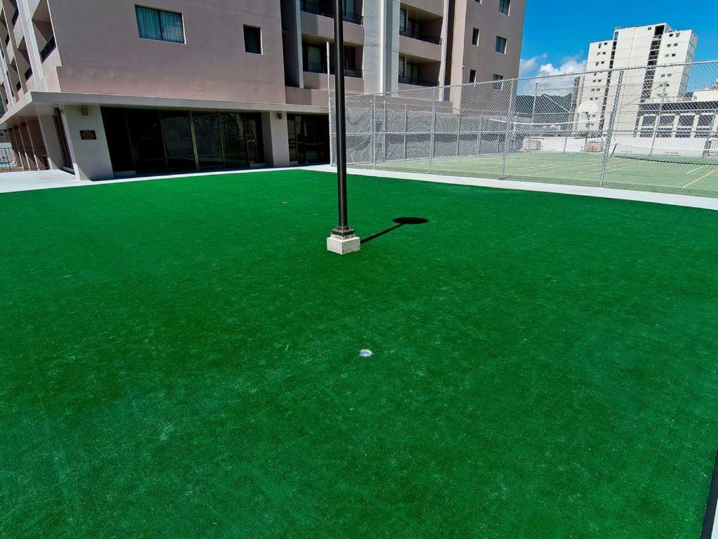 Heart Of Waikiki,1Bdrm,Free Parking, Wifi,No Resort Fees,Youtube,Netflix ! هونولولو المظهر الخارجي الصورة